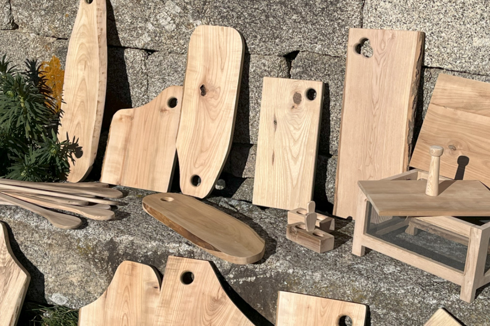 Plateau en bois et planche de service : l'art de la présentation pour les bars