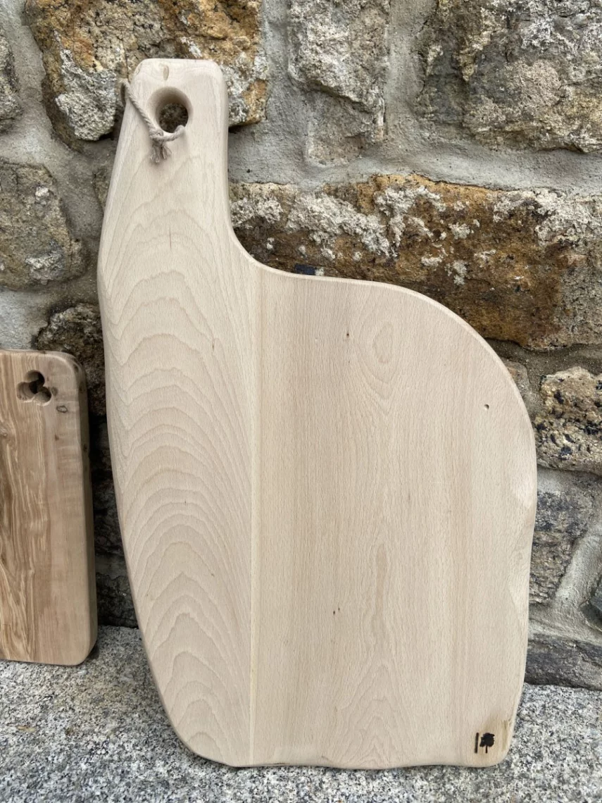 Planche &agrave; d&eacute;couper g&eacute;ante en h&ecirc;tre massif de l'Aubrac Jambon