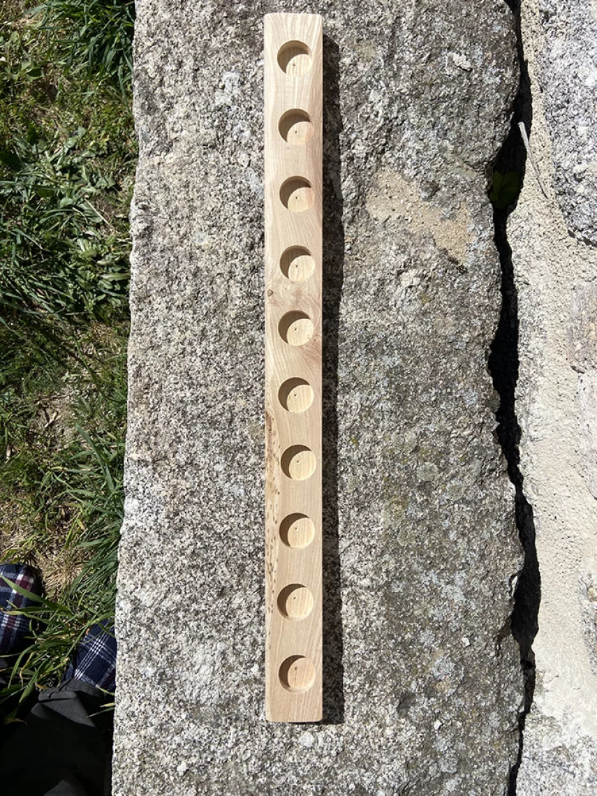Bougeoirs en bois en ligne bords bruts